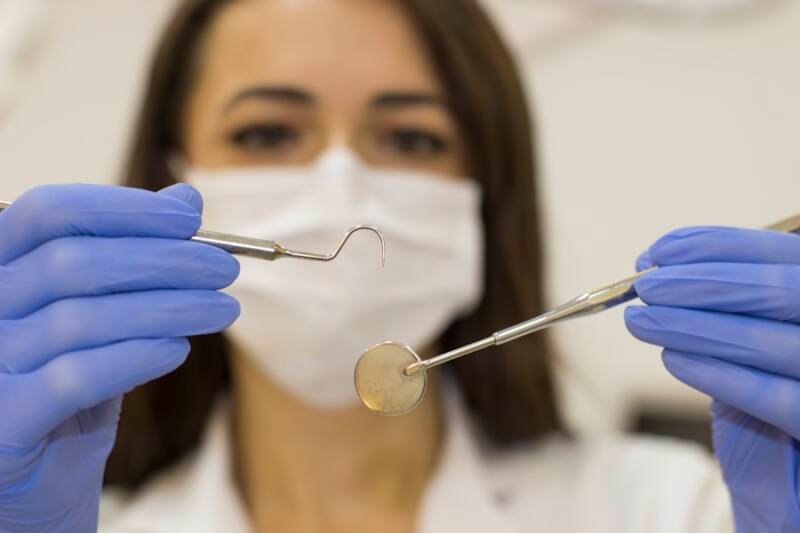 Comfortable dental treatment during a patient visit